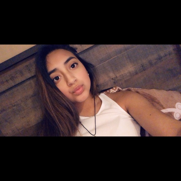 Meet your Posher, Elizabeth - Picture 1 of 1